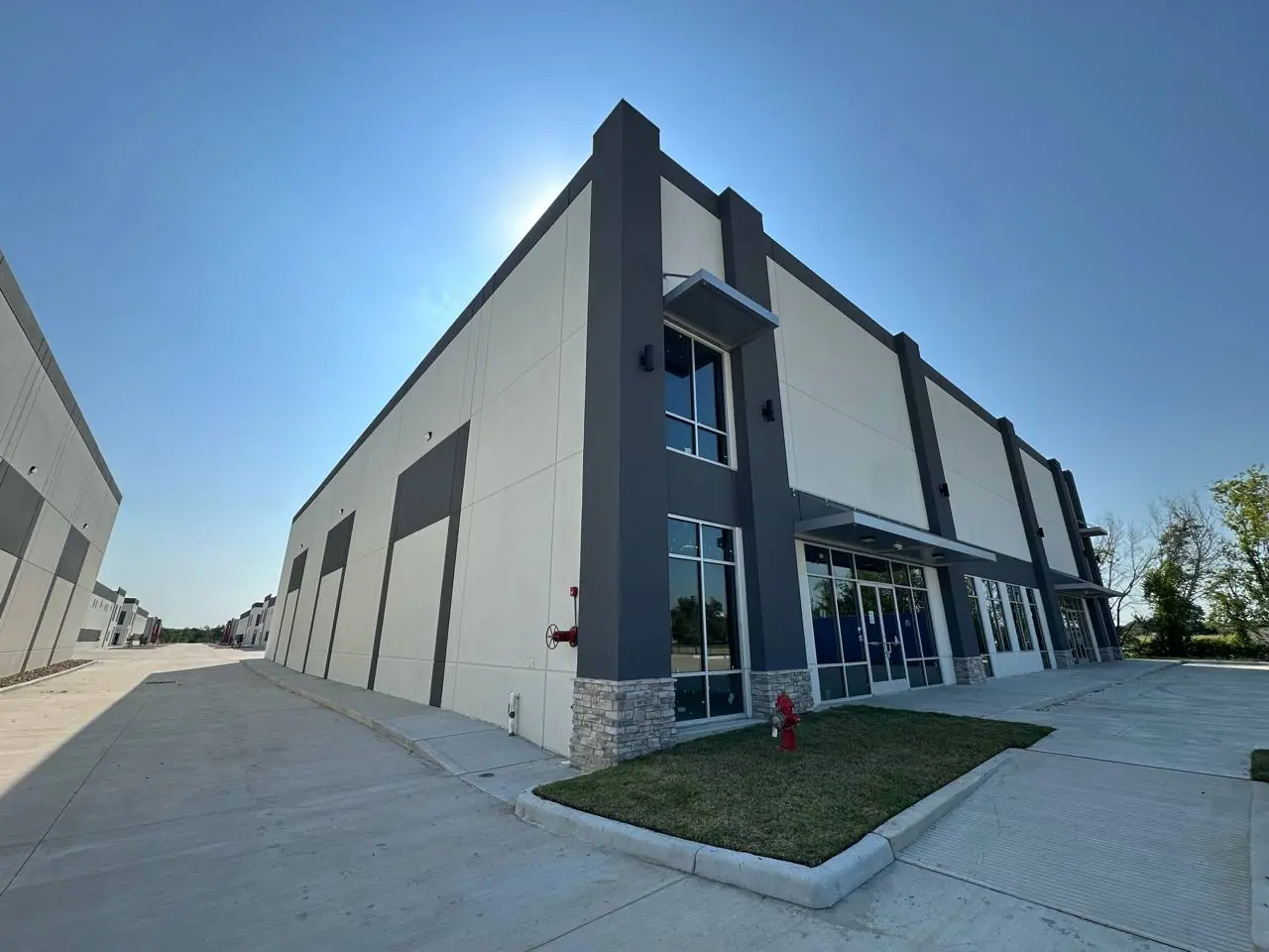 Pearland Business Park exterior